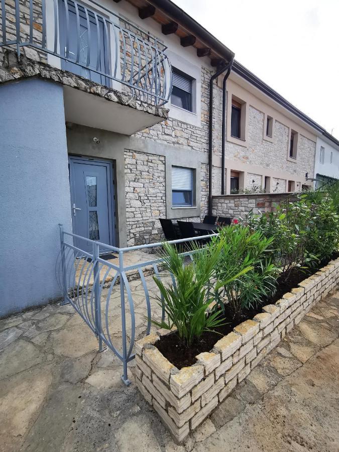 Meressa Paolia Apartments Novigrad Istria Eksteriør billede